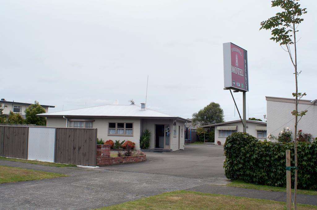 Feilding Motel Bagian luar foto