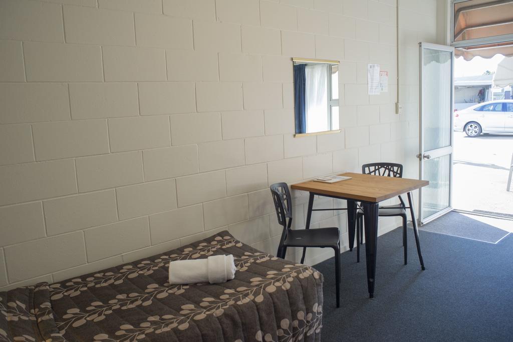 Feilding Motel Bagian luar foto