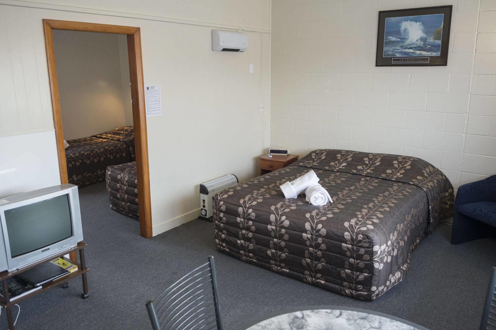 Feilding Motel Bagian luar foto