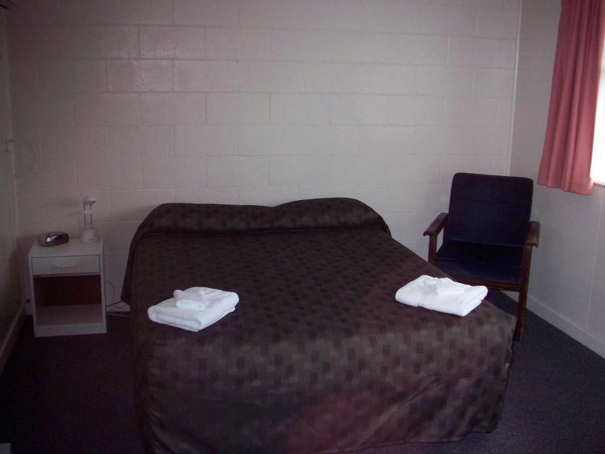 Feilding Motel Bagian luar foto
